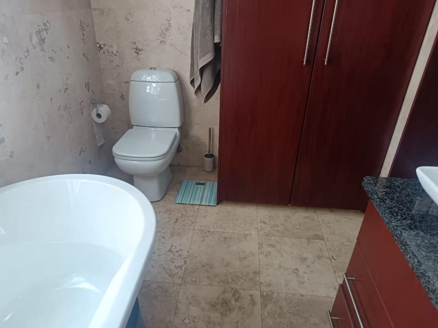 5 Bedroom Property for Sale in Monument Heights Northern Cape